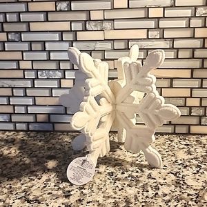 NWT Bath and body works glitter 3 wick snowflake candle holder